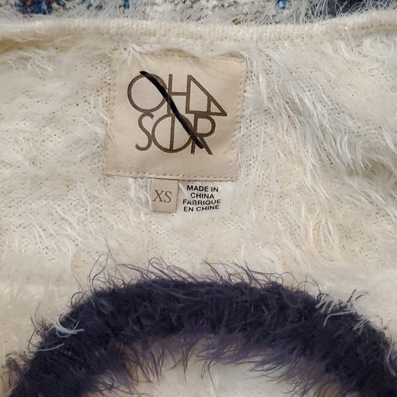 Chaser Fuzzy Eyelash Open Back Sweater - XS - Picture 6 of 6